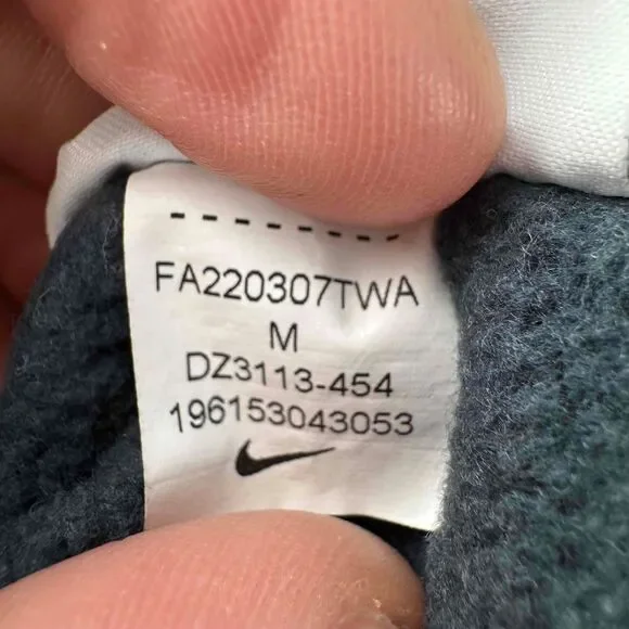 Nike Navy Crew Neck Sweatshirt Vintage Retro Long Sleeves Embroidered Medium - Picture 12 of 13